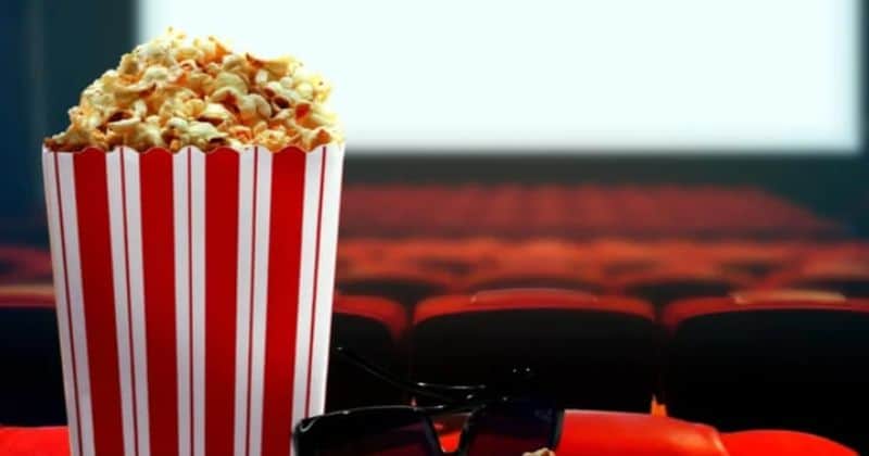 top snacks & drinks to elevate your movie experience